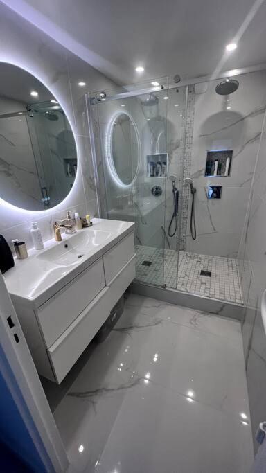 Nice Apartment With Amazing View Of Paris + Parking 외부 사진