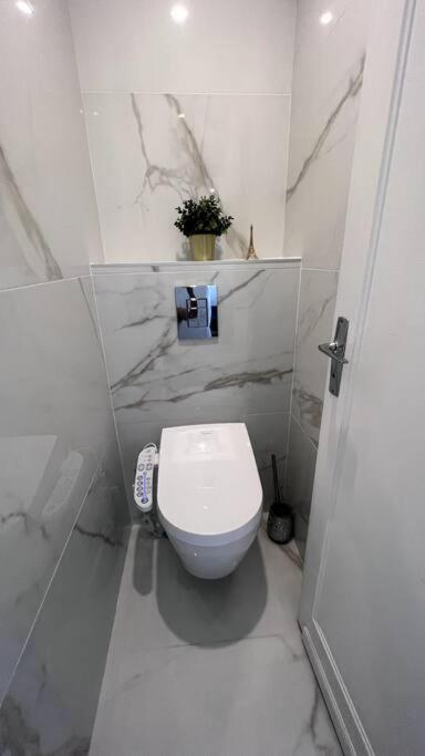 Nice Apartment With Amazing View Of Paris + Parking 외부 사진