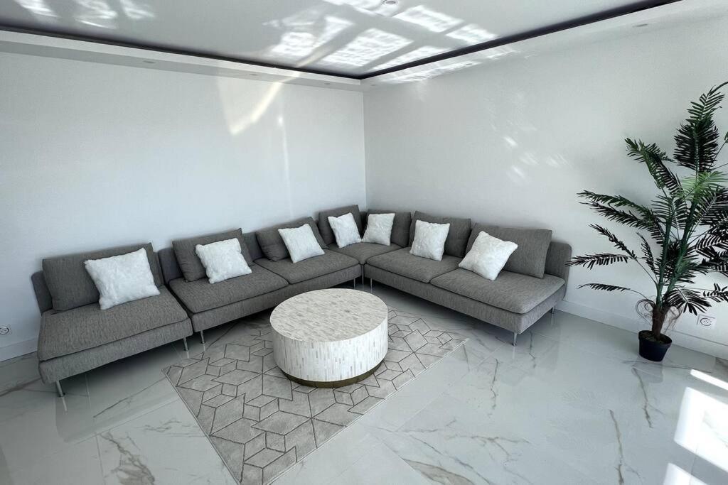 Nice Apartment With Amazing View Of Paris + Parking 외부 사진